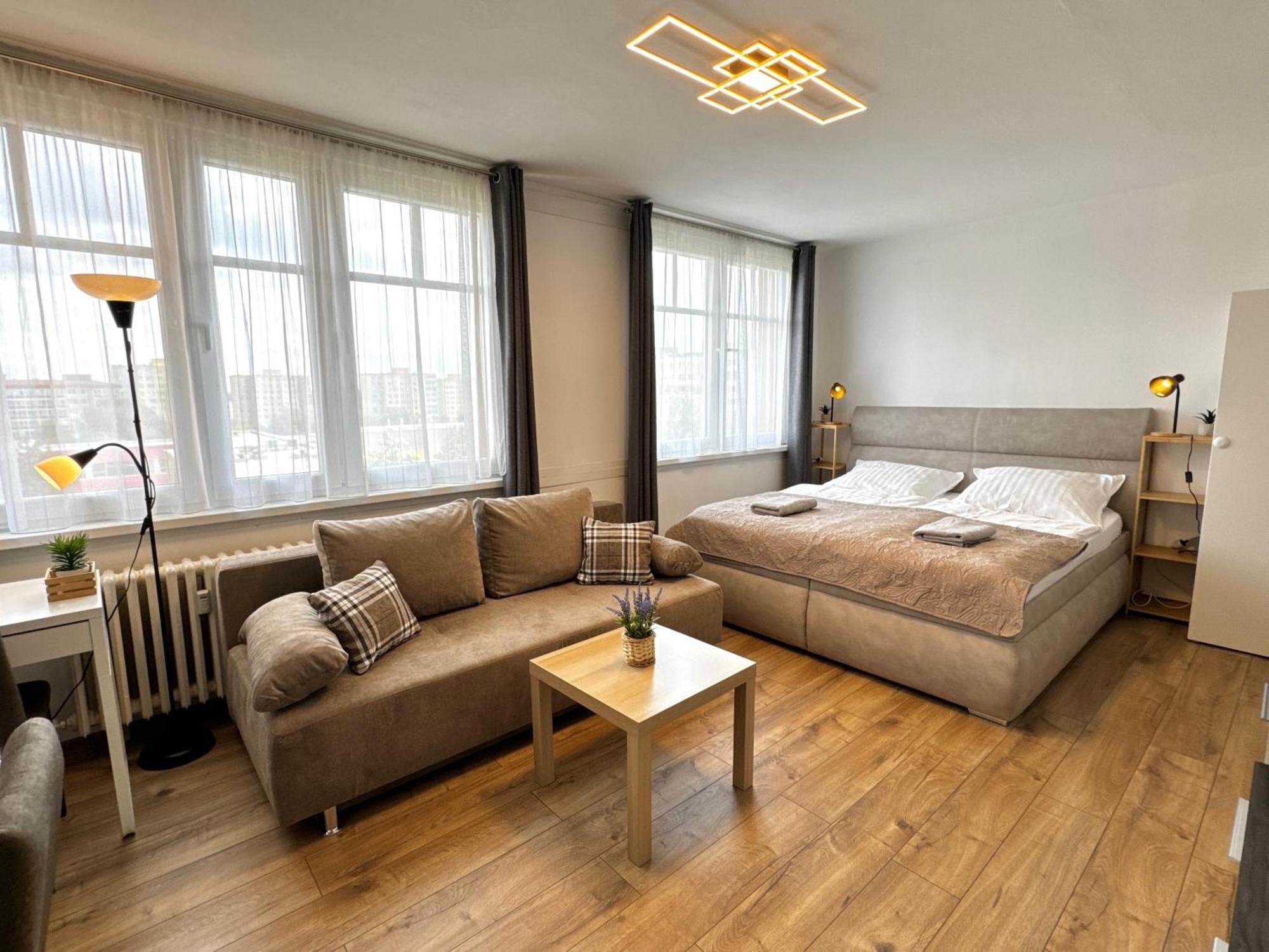 Smarty Choice Flat With Deluxe Kitchen Apartment *